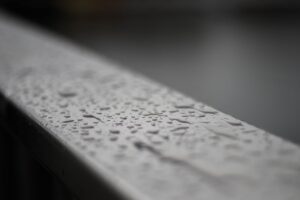 metal, rain, cold-2673999.jpg